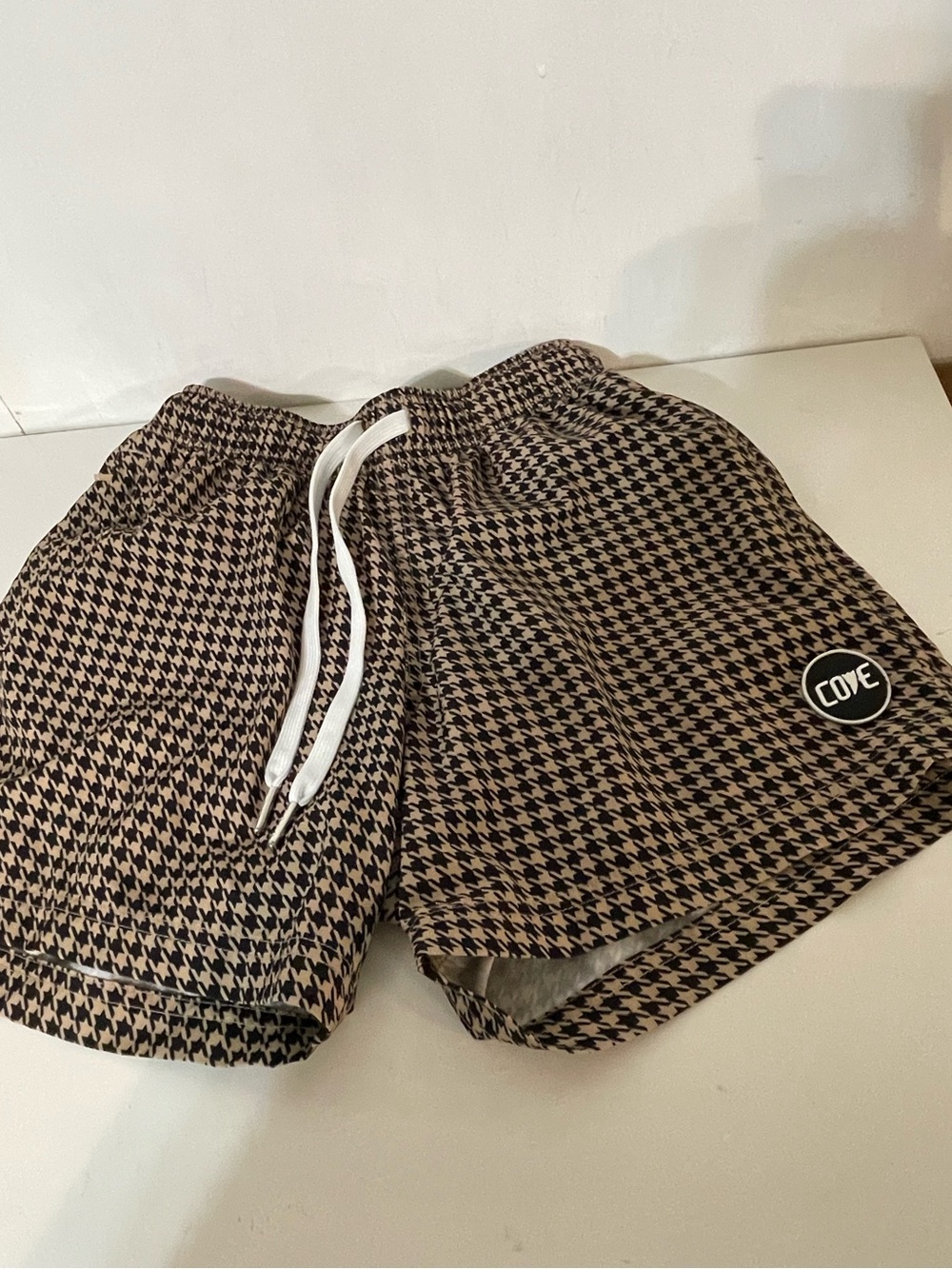 Cove Houndstooth Shorts